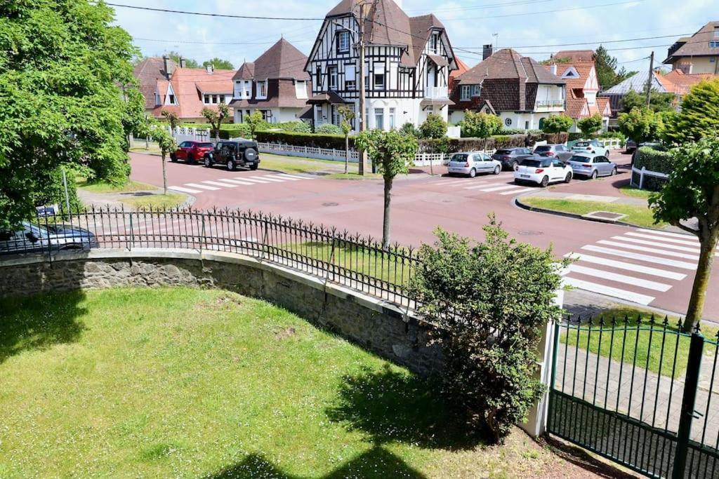 Le Bercail : Apt Avec Balcon Et Parking, Vue Phare! 勒图凯－巴黎普拉日 外观 照片